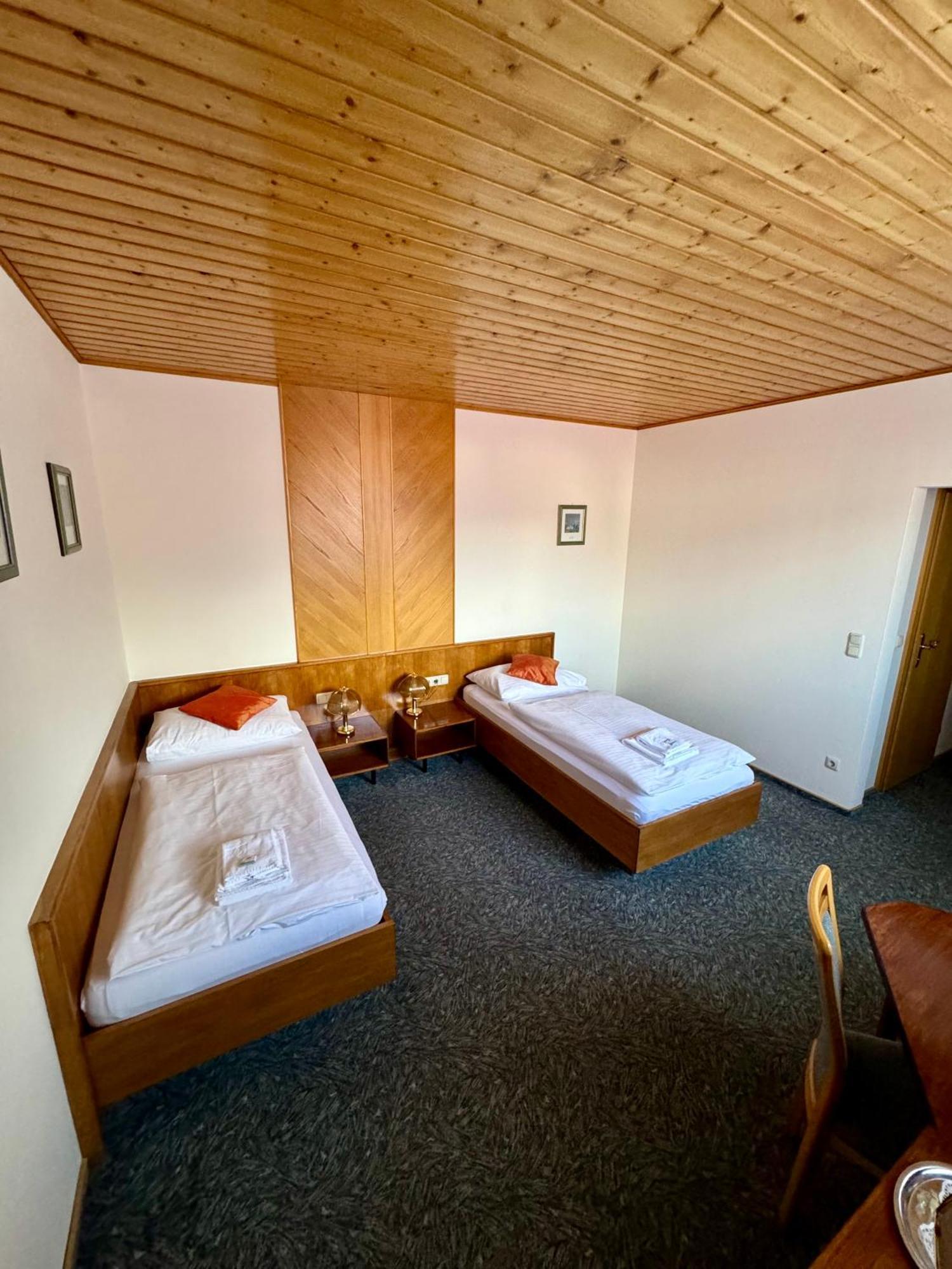 Hotel Die Traube Admont Bagian luar foto